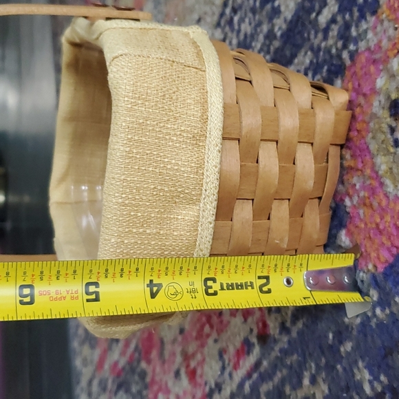 Longaberger Woven Memories Basket with Butternut fabric and Plastic Liner - Picture 15 of 15